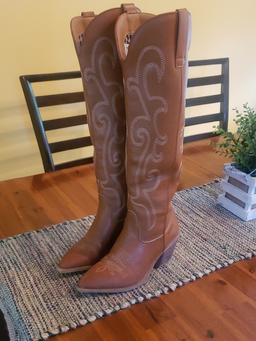 Rollda Women's Knee High Tall Western Cowboy Boots - Brown Size 7